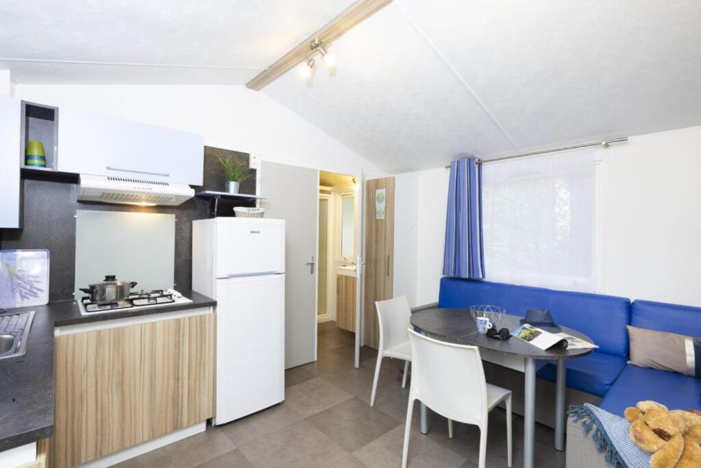 Camping Ushuaia Villages Au Bois Joli Andryes Экстерьер фото